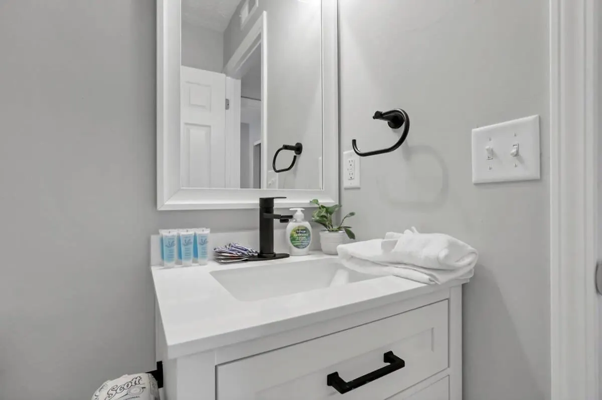 The Schumacher Townhouse - 2 Br コロンバス アパート