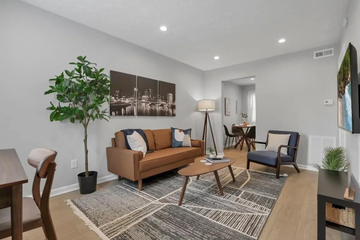 The Schumacher Townhouse - 2 Br コロンバス
